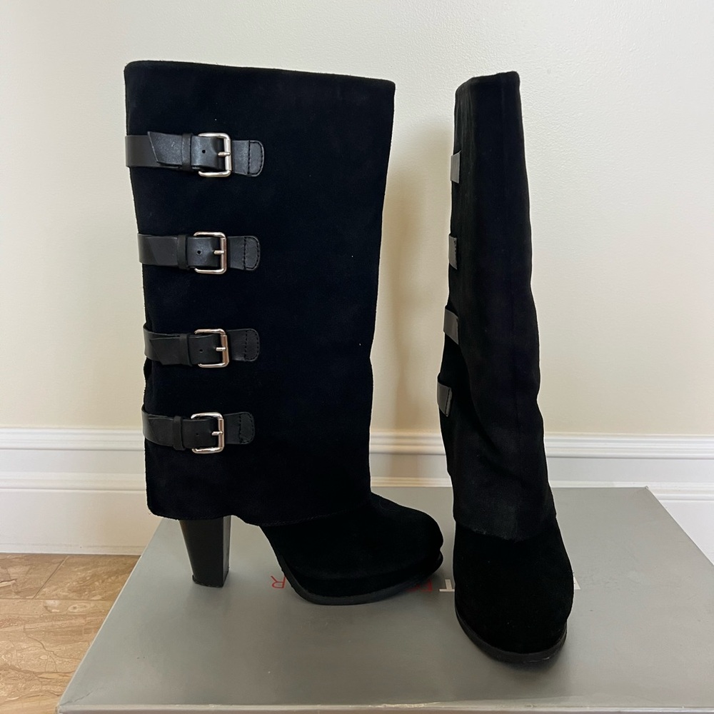 Suede heeled boots